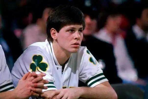 官网开云官方网-多位高管抱怨戈贝尔交易 安吉再度展现顶级能力